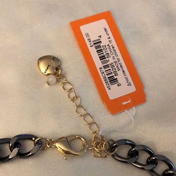 Betsey Johnson Gun Metal Tone Curb Link Bib Necklace Halloween Charms NWT - Picture 3 of 16